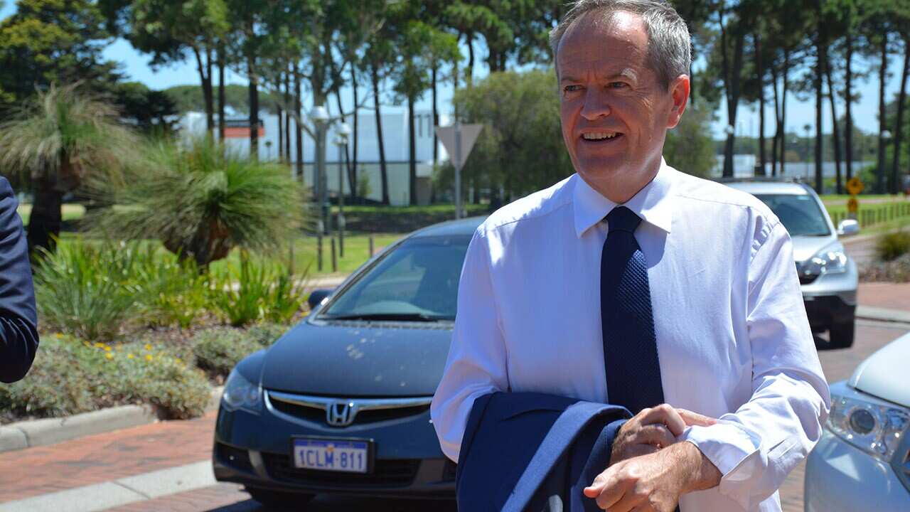 Opposition leader Bill Shorten arrives at Curtin Uni