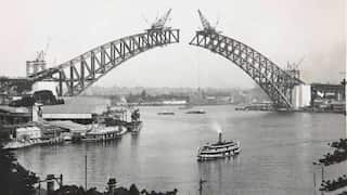 Sydney Harbour Bridge under construction, 1930 (credit National Museum of Australia-Archive)