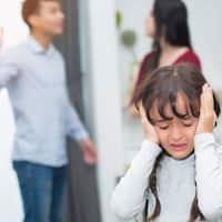 'ژوند په آسټرالیا کې': کورنی تاوتریخوالی او له مشرانو سره ناوړه چلند