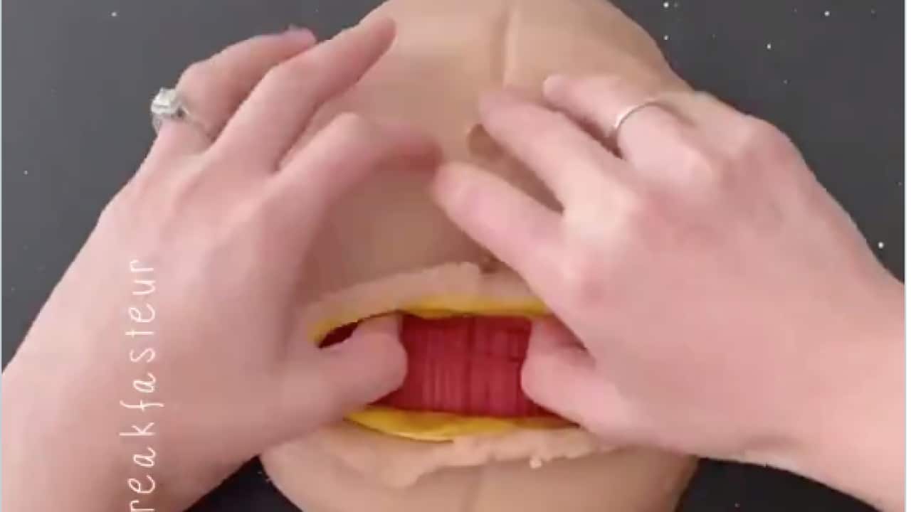 The Breakfasteur's Playdough C-section