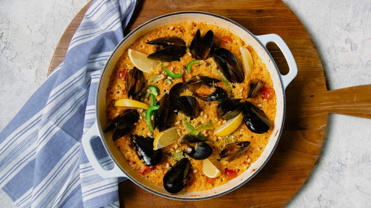 Paella with mussels and cauliflower