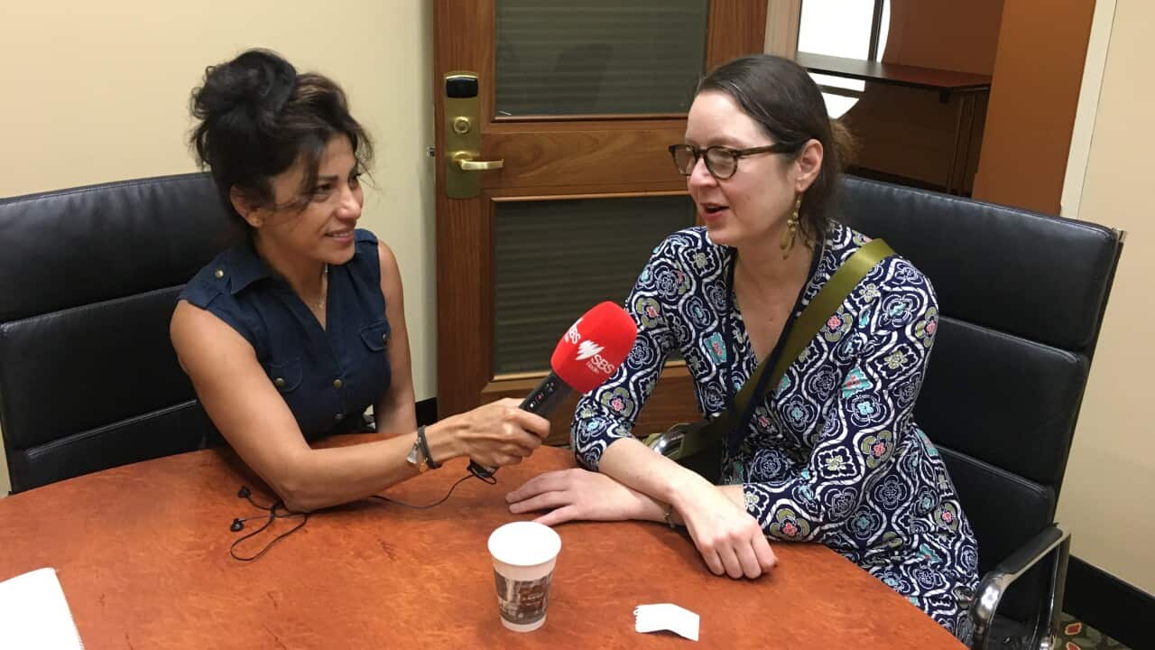 ان ماری فلمینگ در حال گفتگو با شیرین نوری از اس بی اس فارسی