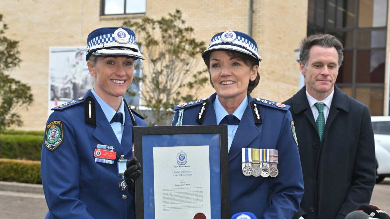 Bondi stabbing: Police officer who ended attack honoured for saving ‘many, many lives’ Bondi stabbing: Police officer who ended attack honoured for saving ‘many, many lives’