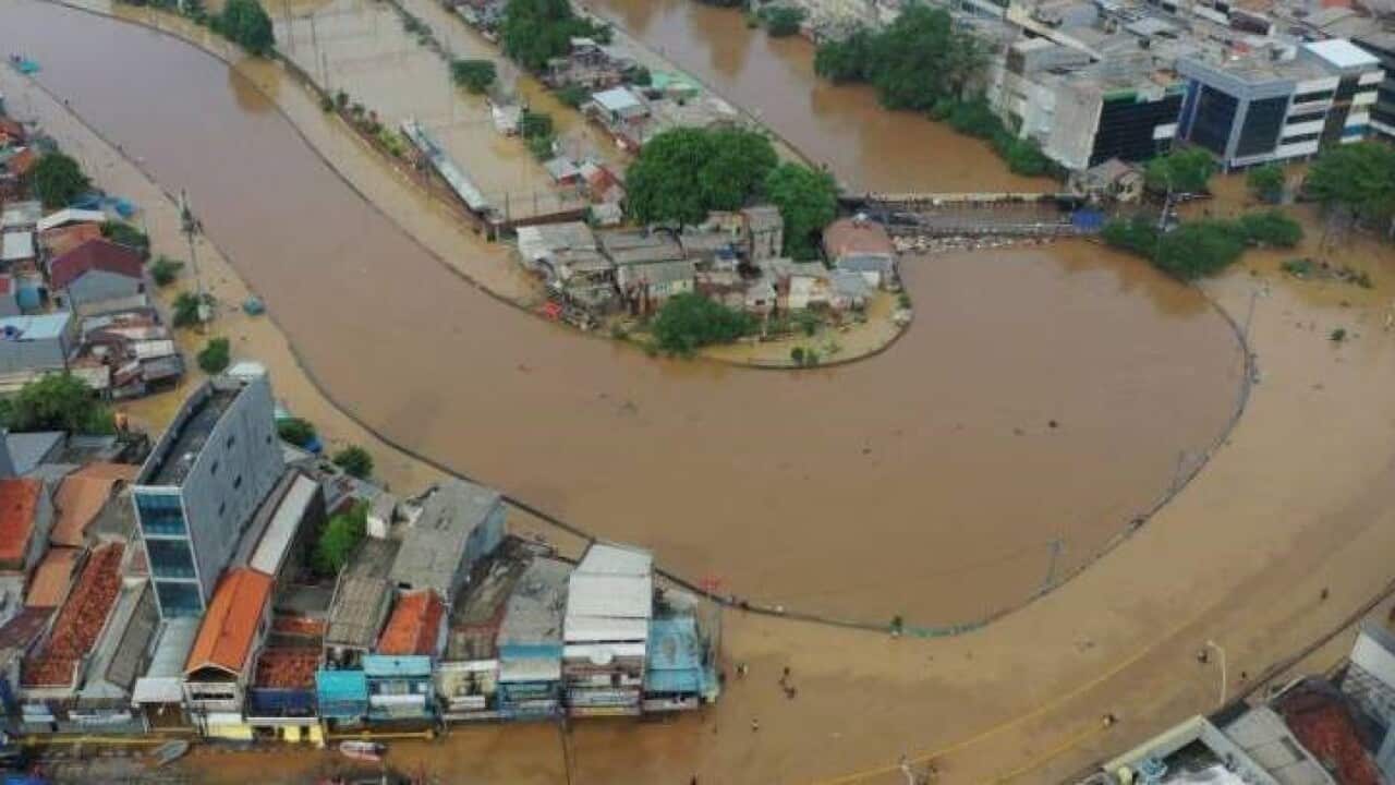 Floods inundate the area of West Jatinegara Road, Kampung Pulo, Jakarta, 2 Jan 2020.