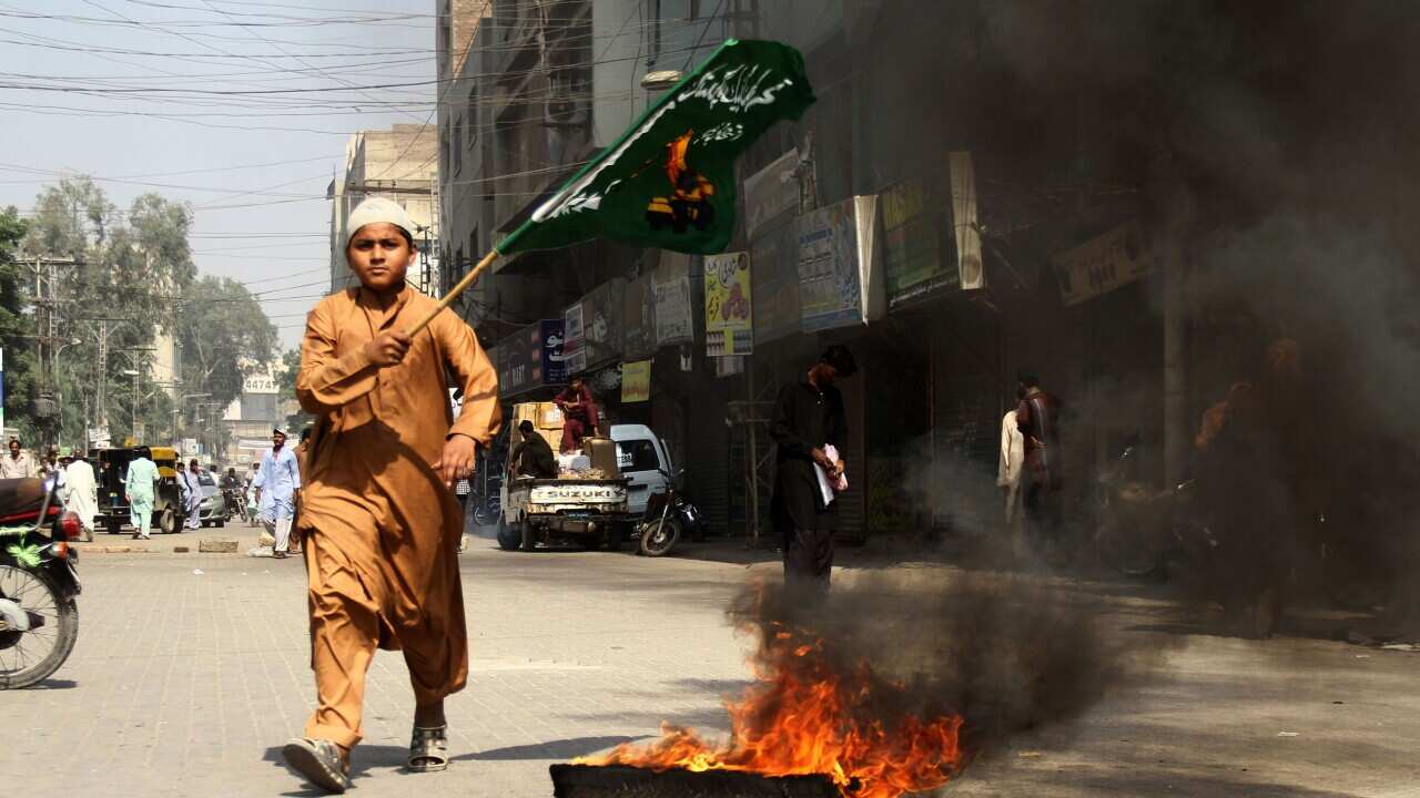 Supporters of Tehreek-e-Labaik Pakistan protest against the court decision to overturn the conviction of Asia Bibi.