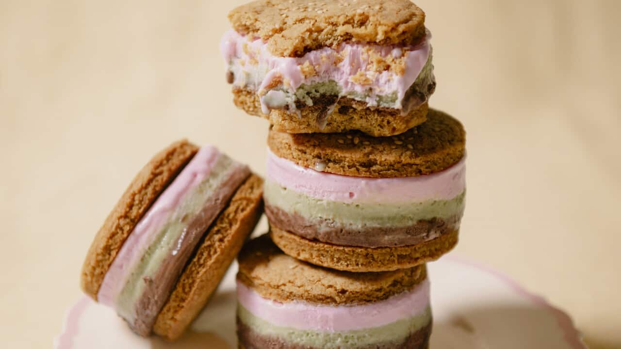 RX22-Adam-IceCreamBurgers-CreditJiwonKim-TCUS9-5 .jpg