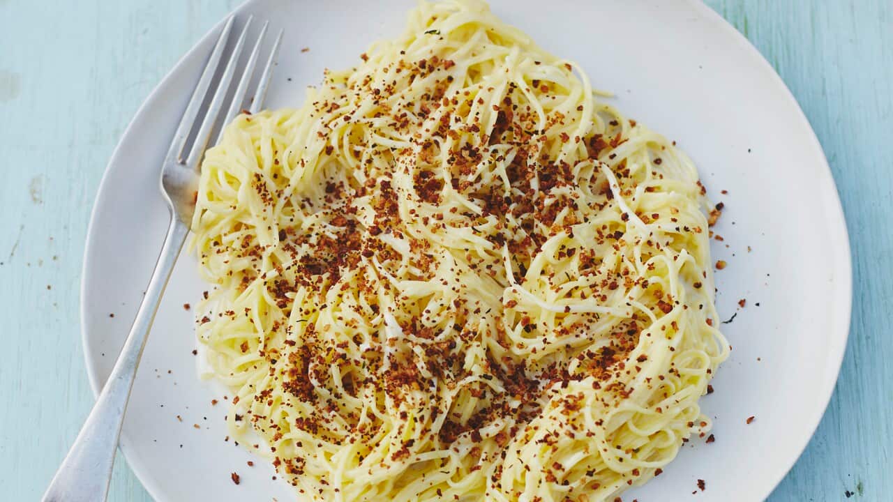 Jamie's Festive Feast: Oozy cheesy pasta