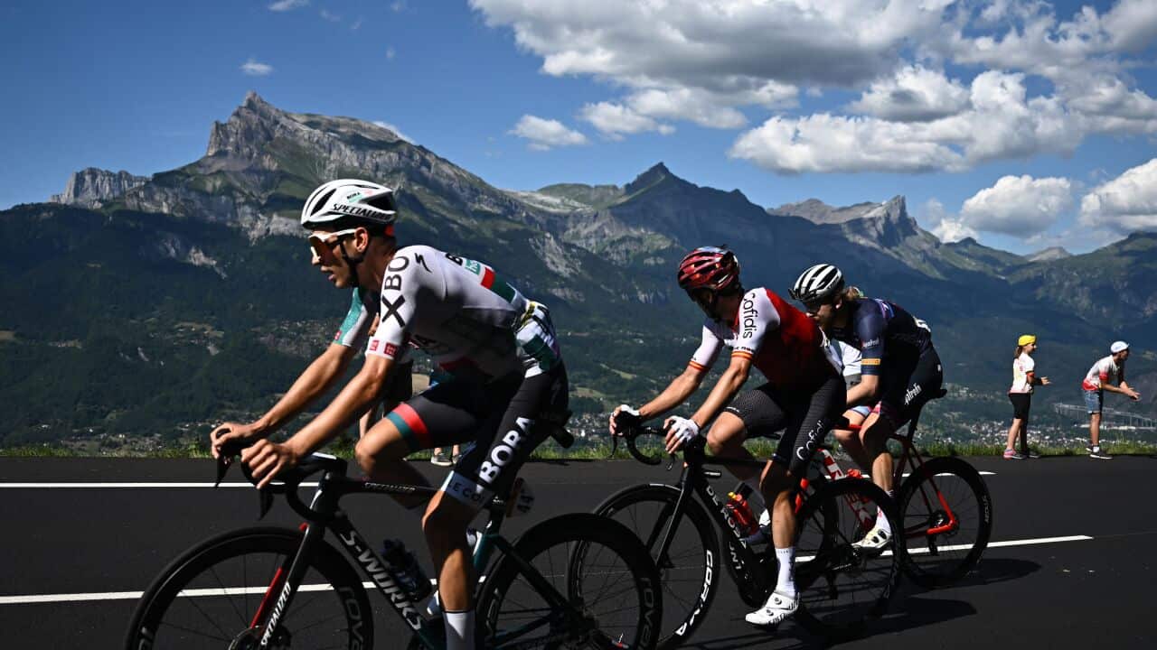 CYCLING-FRA-TDF2022-STAGE10