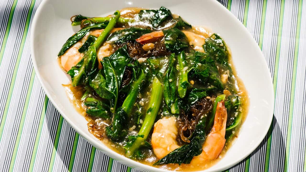 Rice vermicielli in thick gravy (rad na sen mi)