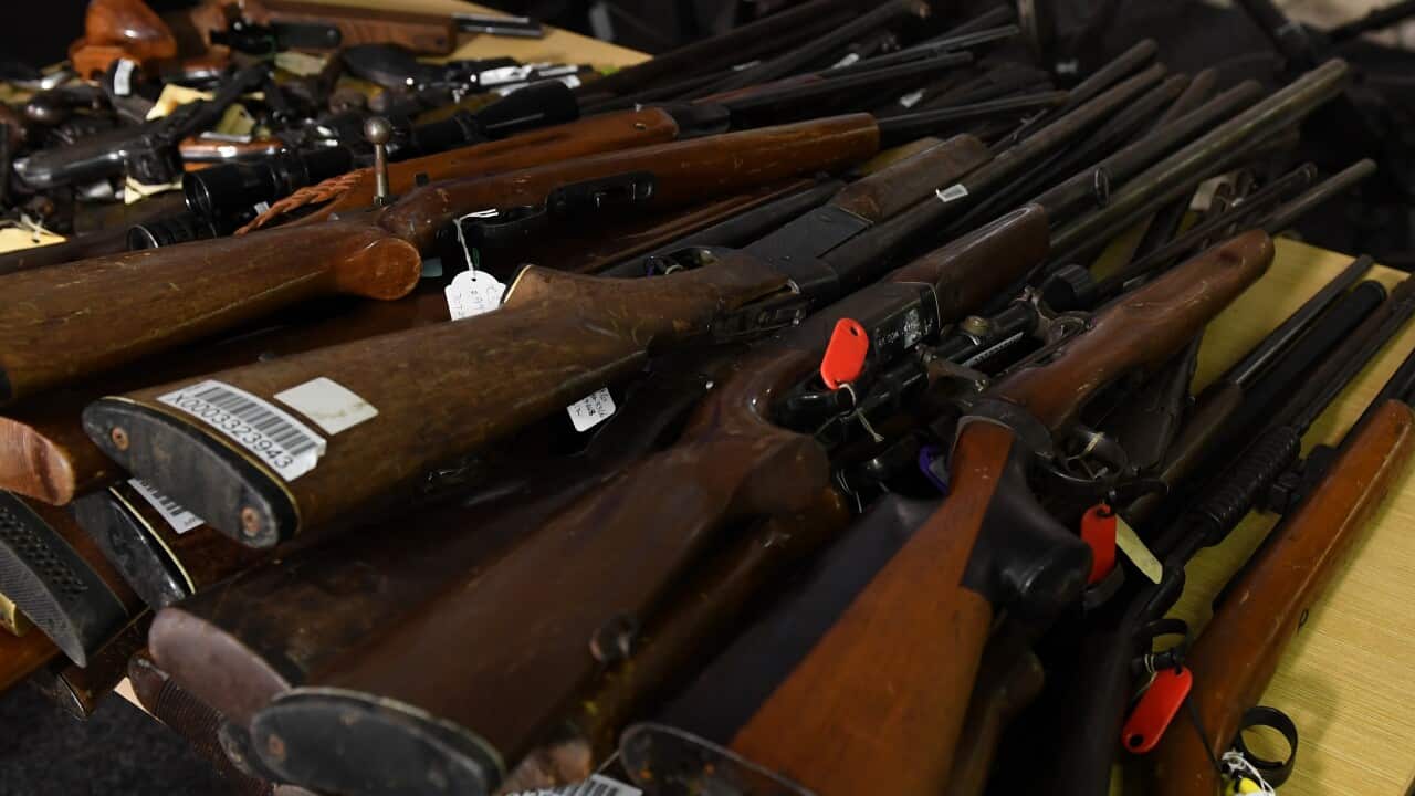 A pile of rifles