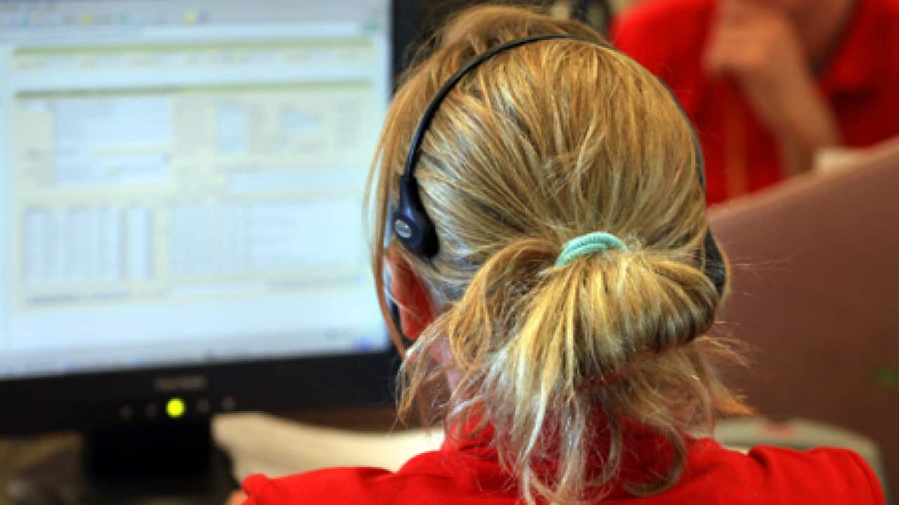 call_centre_worker_100517_B_getty_898904523