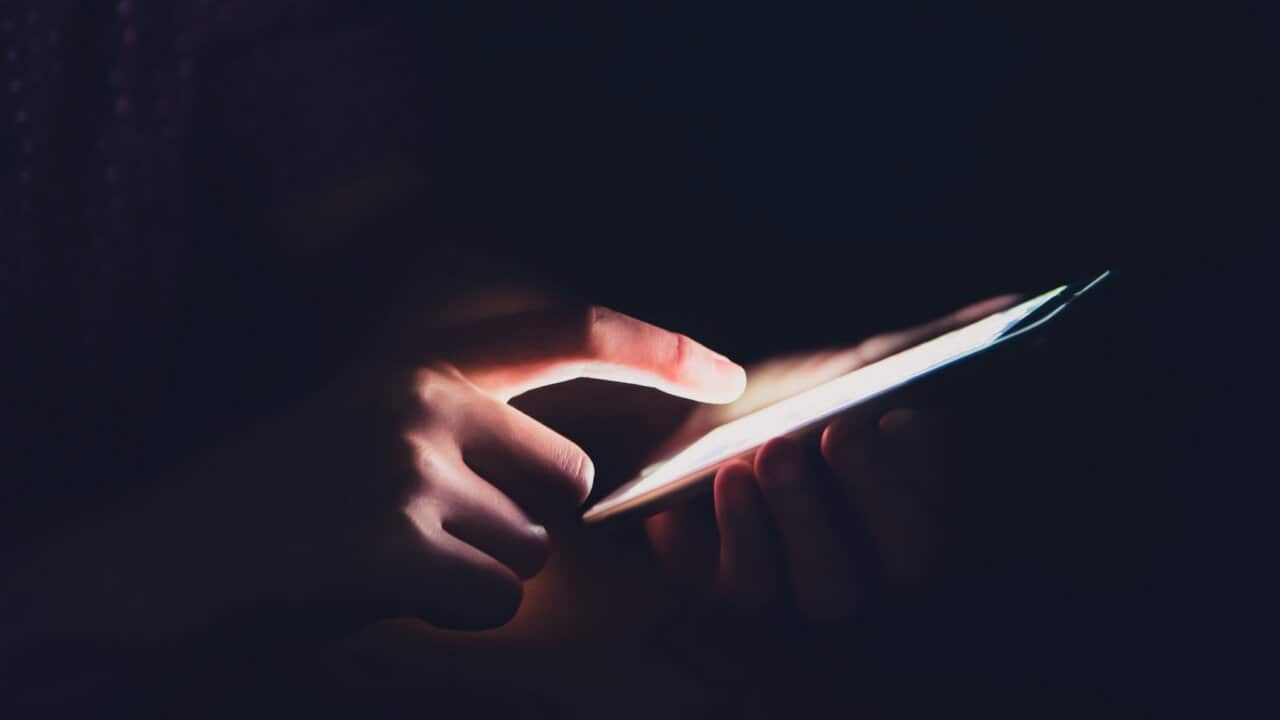 电话卡转换骗局受害人信用无辜被降级| SBS Chinese