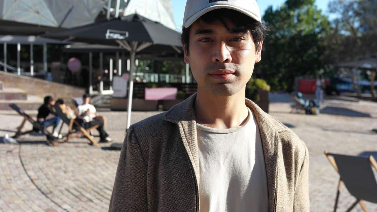 我不是名人】 藝術家蘇港鴻多才多藝喜反串盼擁自己團隊| SBS Chinese