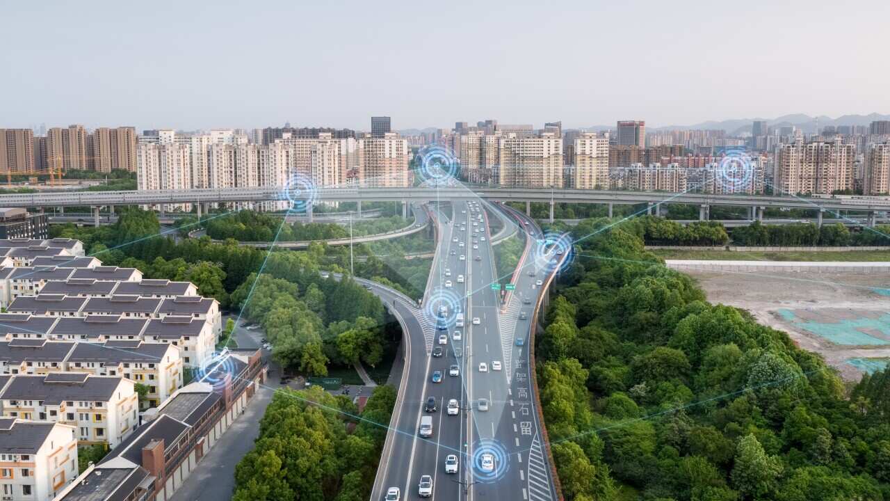 A smart traffic system that could warn drivers about potential collisions, road accidents, hazards and congestions is closer to launching in Australia. (Getty)