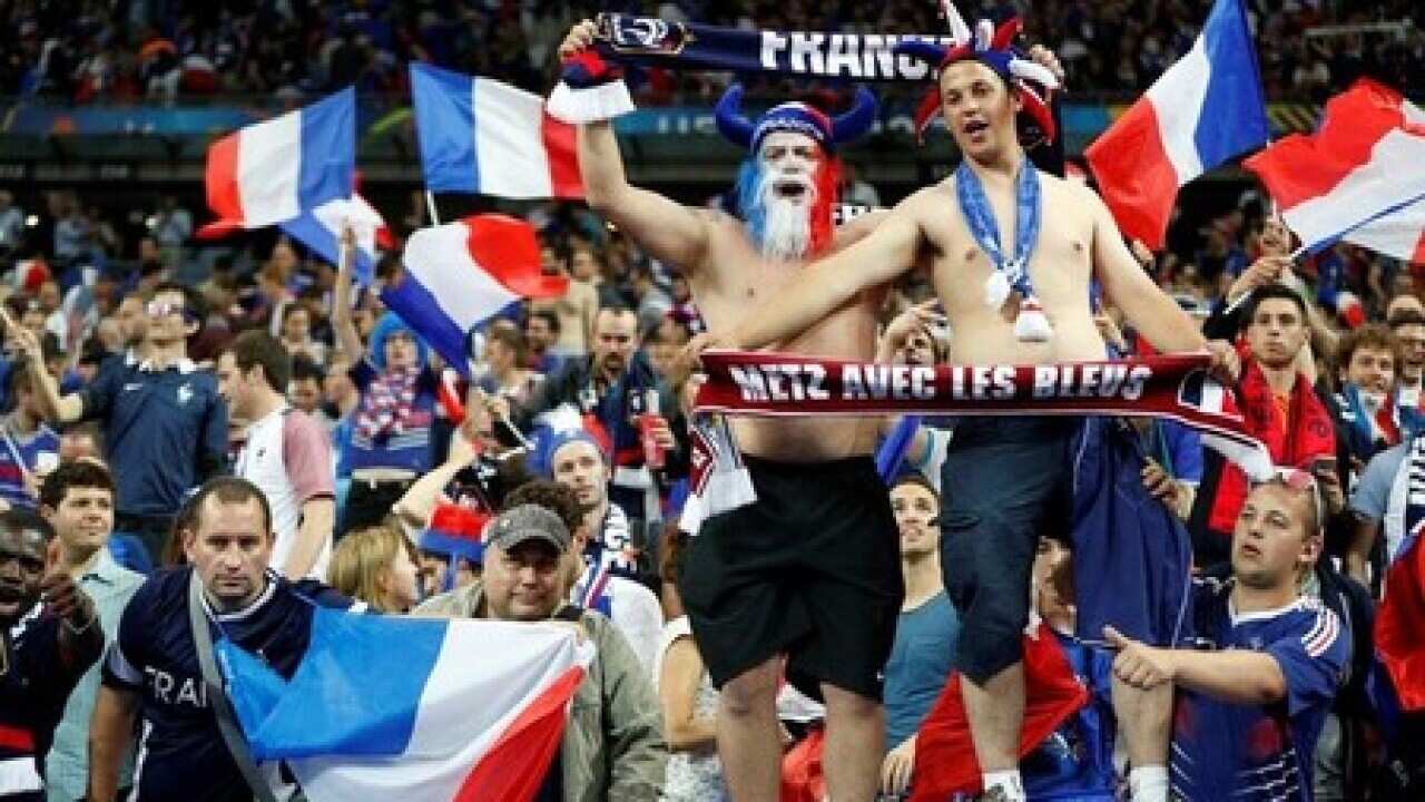 Hosts France get Euro 2016 party started on peaceful Paris night