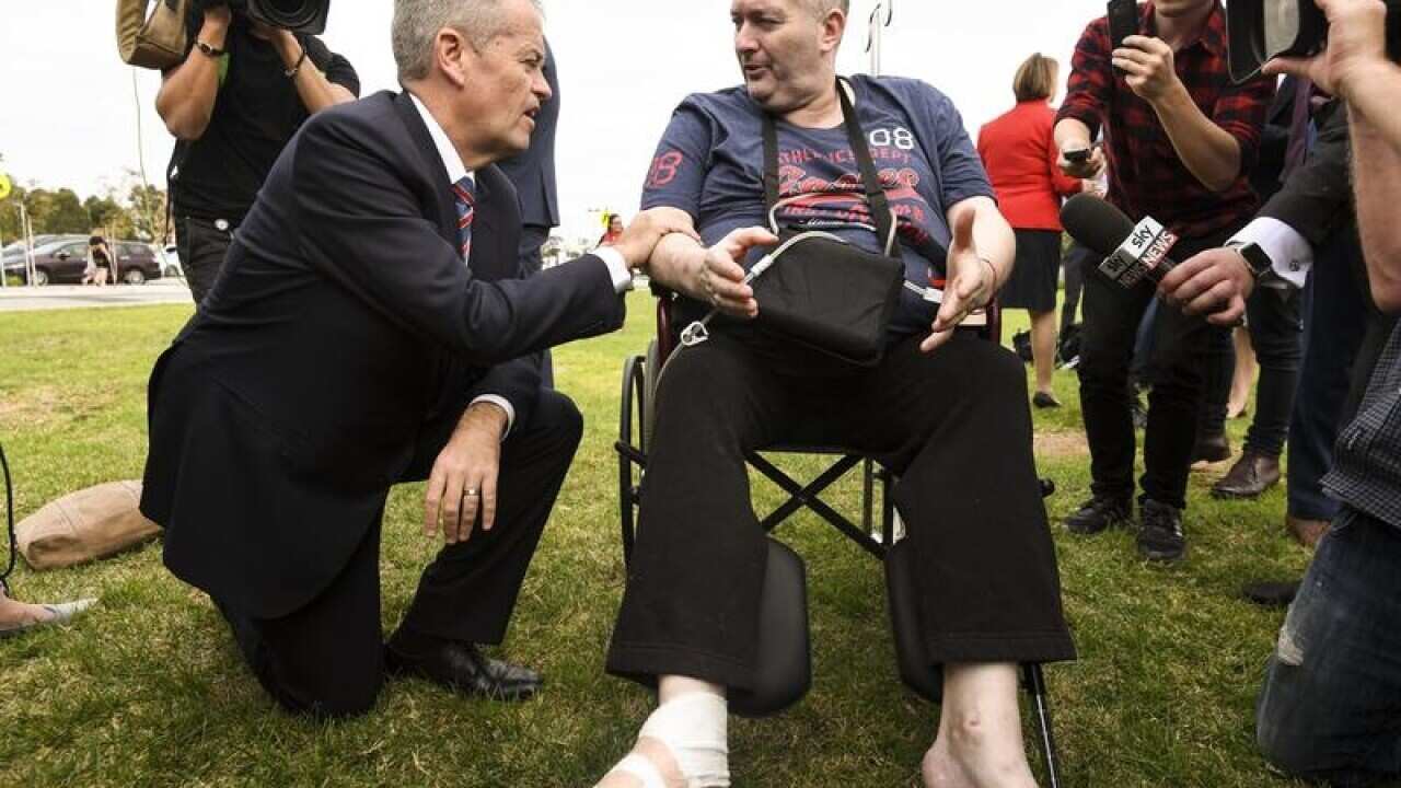 Bill Shorten speaks to cancer patient Rob Gibbs