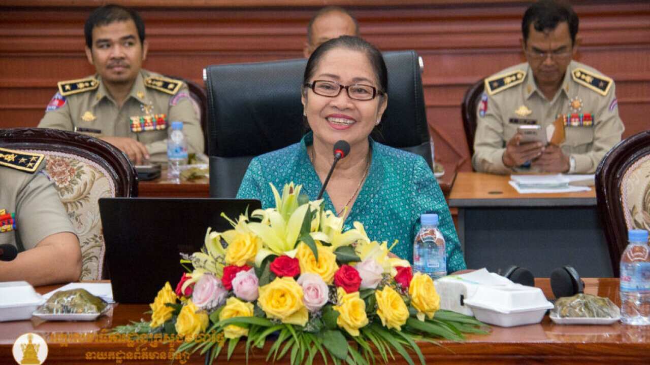 លោកស្រី ជូរ ប៊ុនអេង រដ្ឋលេខាធិការក្រសួងមហាផ្ទៃ