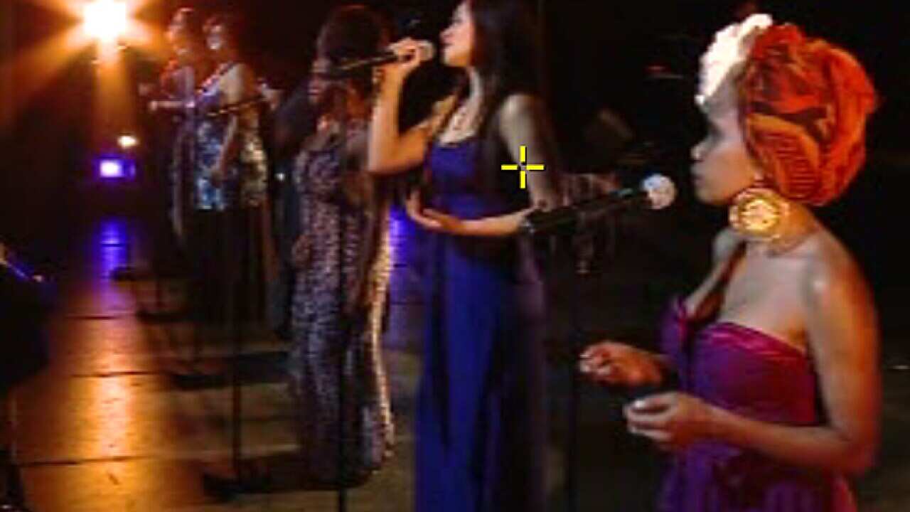 barefoot_divas_120111_B_SBS_1919424260