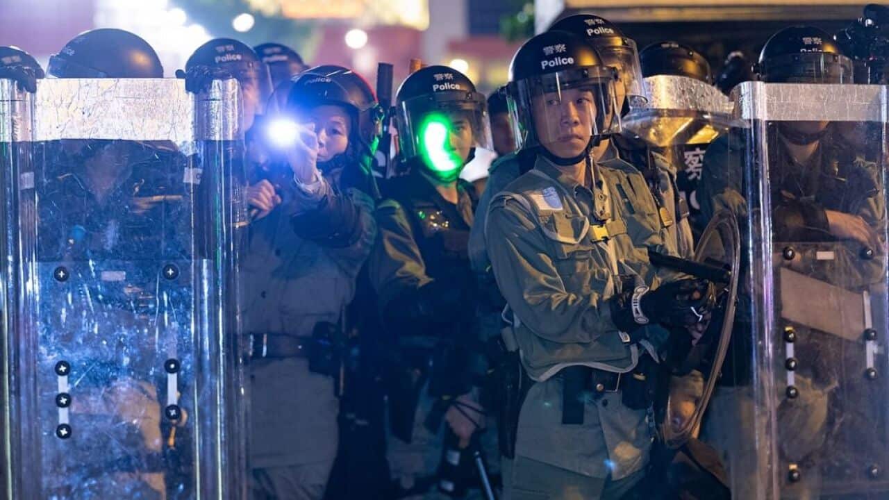 HK Police flashed by laser light during operation