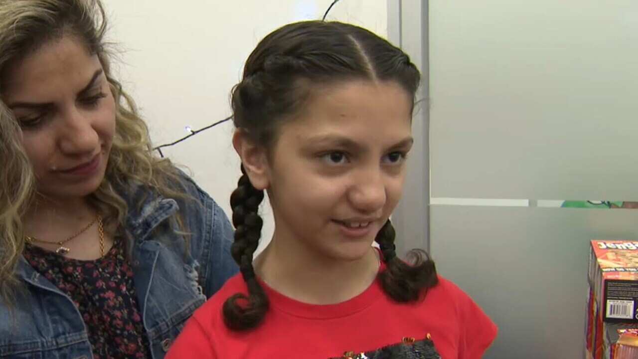 Hiba (L) and Maram Faraj (R)