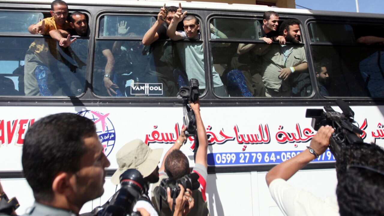 Israel to free 104 Palestinians in prisons