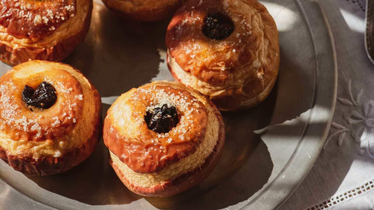 Baked apples with a secret (Mele col segreto)