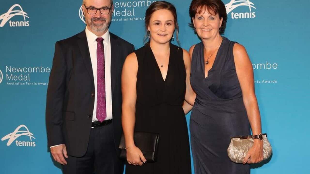 Ashleigh Barty and parents.