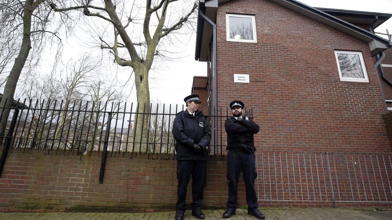 British PM defends M15 over British IS fighter 