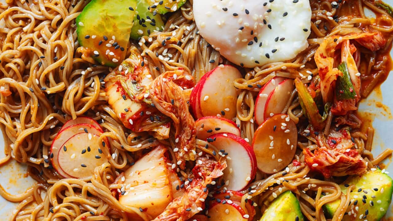 Spicy cold noodles (bibim naengmyeon)