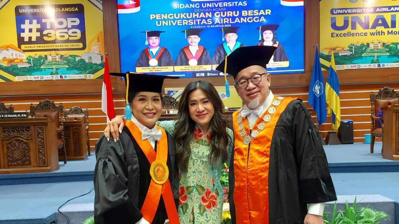 Prof Bambang Suyanto, on the right, after the confirmation of Prof Rahma Sugihartini (far left) professorship, Aug 2022.