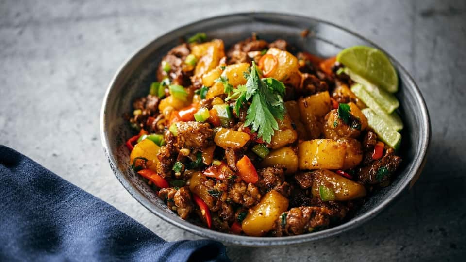 Muqalqal (Yemeni lamb stew) SBS The Cook Up with Adam Liaw
