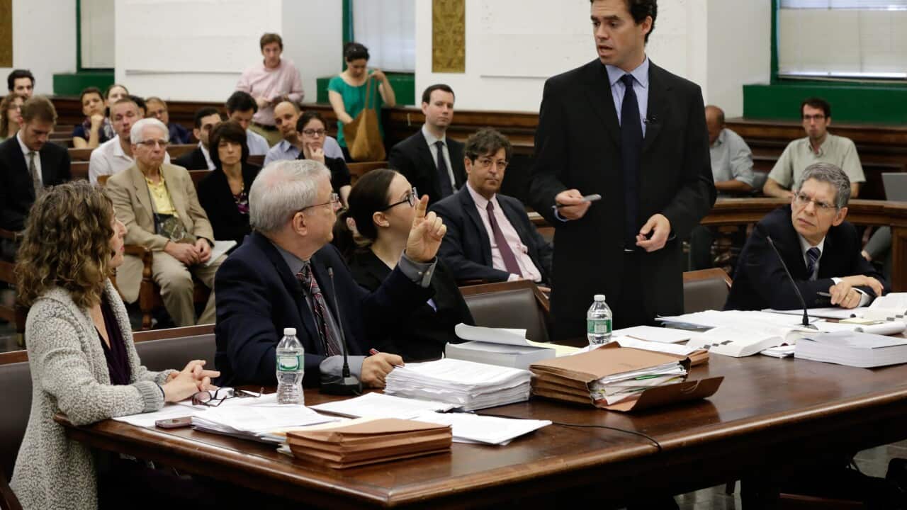 Steven Wise, president of the Nonhuman Rights Project, second left, and Assistant Attorney General Christopher Coulston, second from right, appear in Manhattan State Supreme Court, in New York, Wednesday, May 27, 2015. (AP Photo/Richard Drew, Pool)