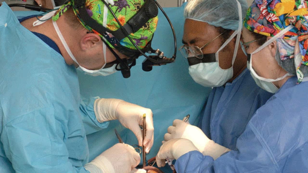 hospital_surgery_0208_aap_b_1892974067