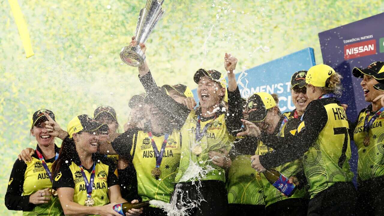 Australia's T20 Women's team celebrates