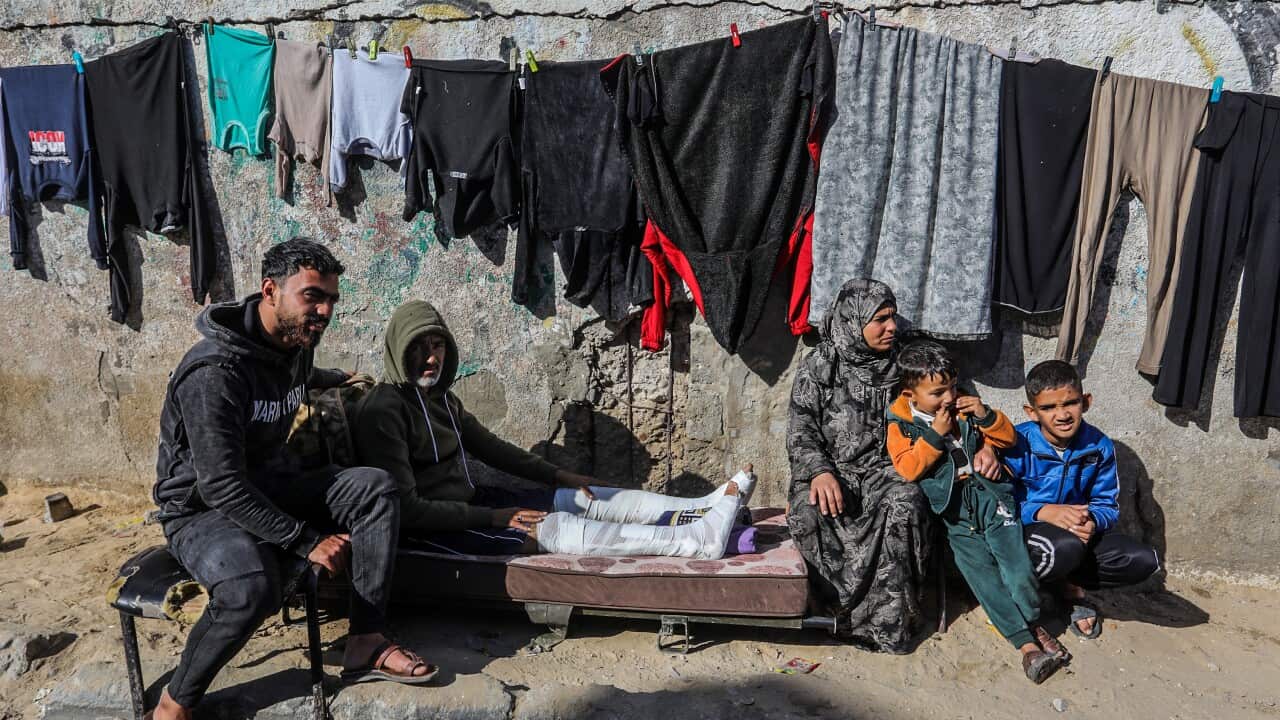 Injured Palestinian awaits Rafah crossing to receive treatment in Gaza