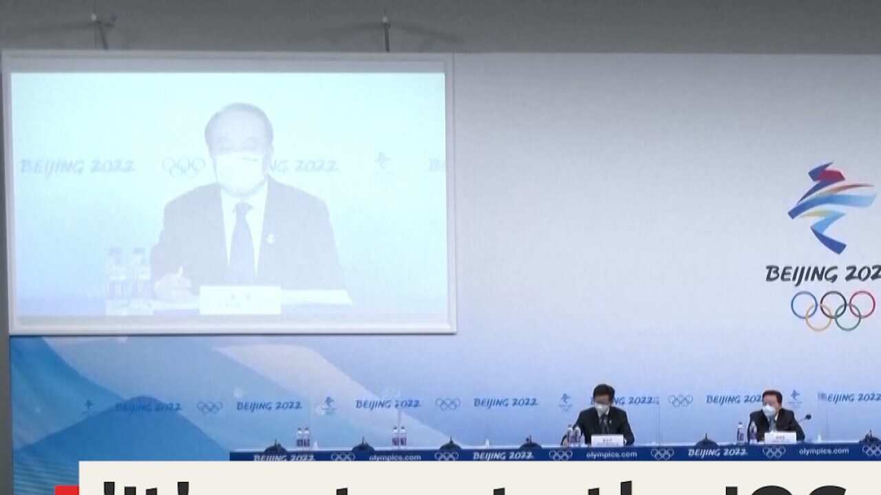 The IOC Spokesman told reporters that it was not the IOC's place to judge whether Chinese tennis player Peng Shuai is speaking freely. (RTV)