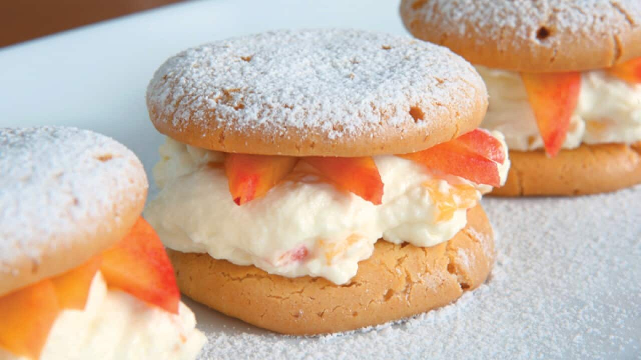 Italian-Food---Peach-and-Ricotta-Cream-Biscuits.jpg