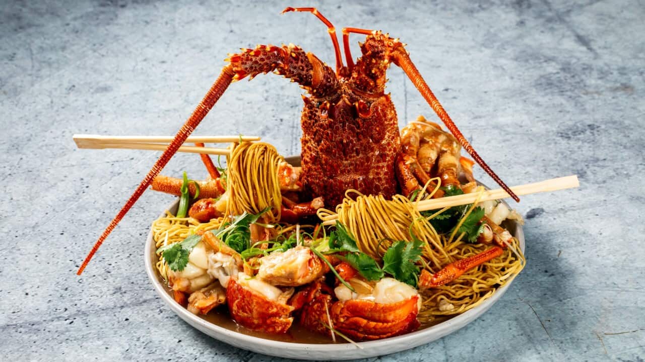 Flying lobster noodles