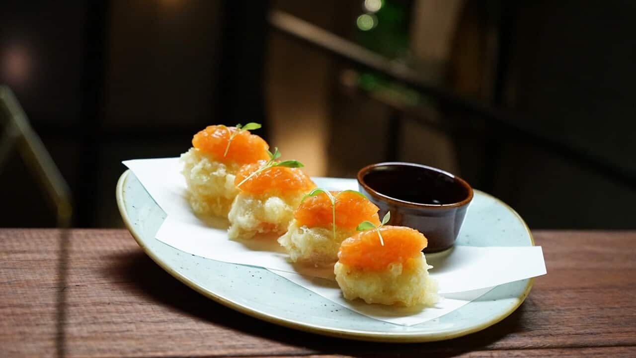 Crab-stuffed capsicum tempura