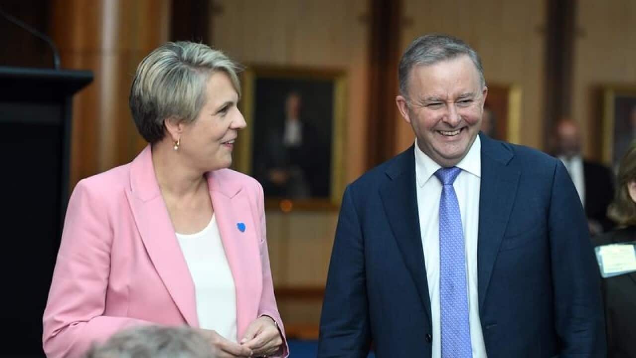 LINDA BURNEY PORTRAIT UNVEILING