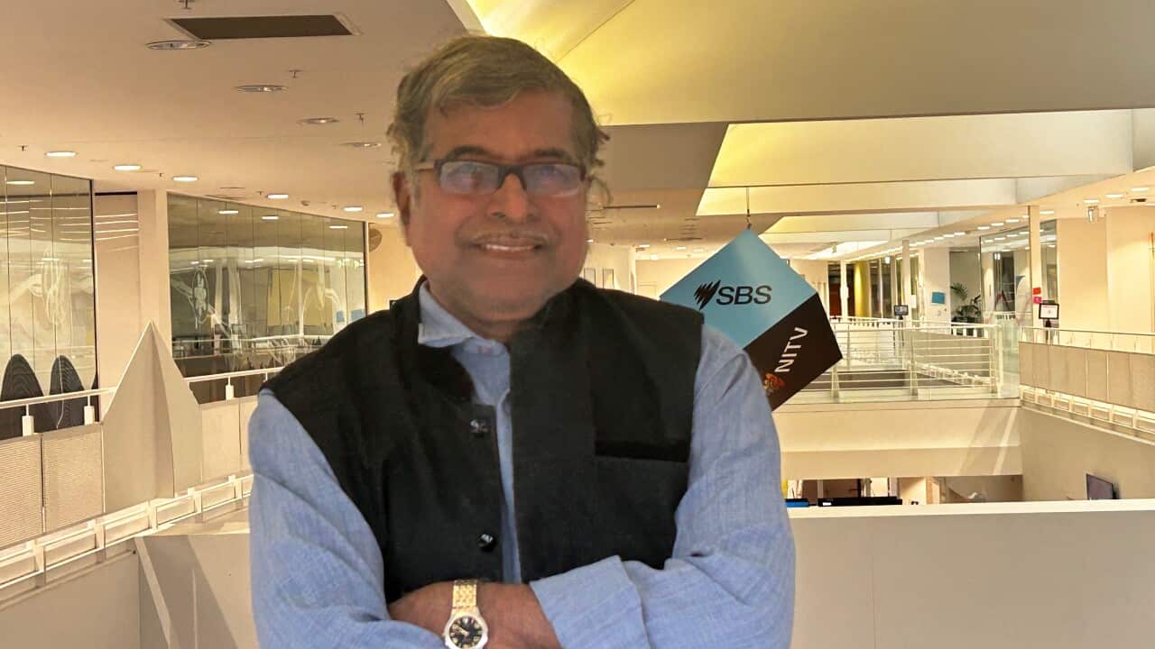 Vijayan Photo 2.jpg