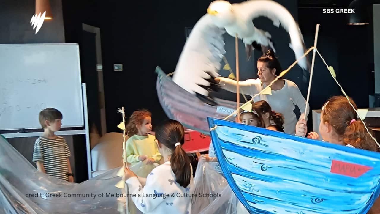 Η θεατροπαιδαγωγός Κατερίνα Πουταχίδου, στις πρόβες για την γιορτή των Σχολείων Ελληνικής Γλώσσας και Πολιτισμού της Ελληνικής Κοινότητας Μελβούρνης / Greek Community of Melbourne's Language & Culture Schools