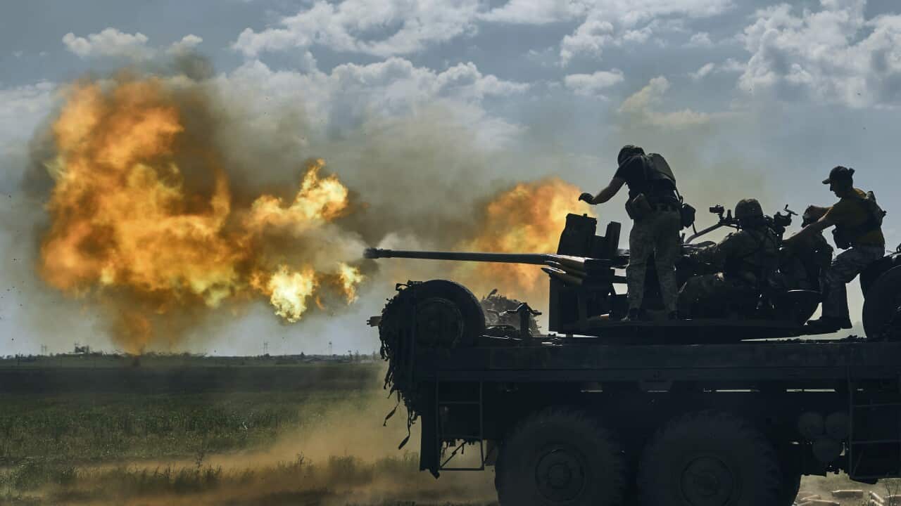 Ukrainian soldiers engage Russian forces near Bakhmut
