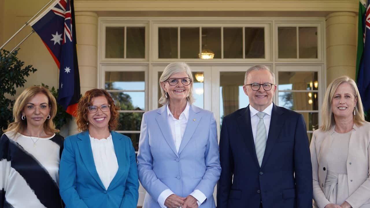 GOVERNMENT SWEARING IN