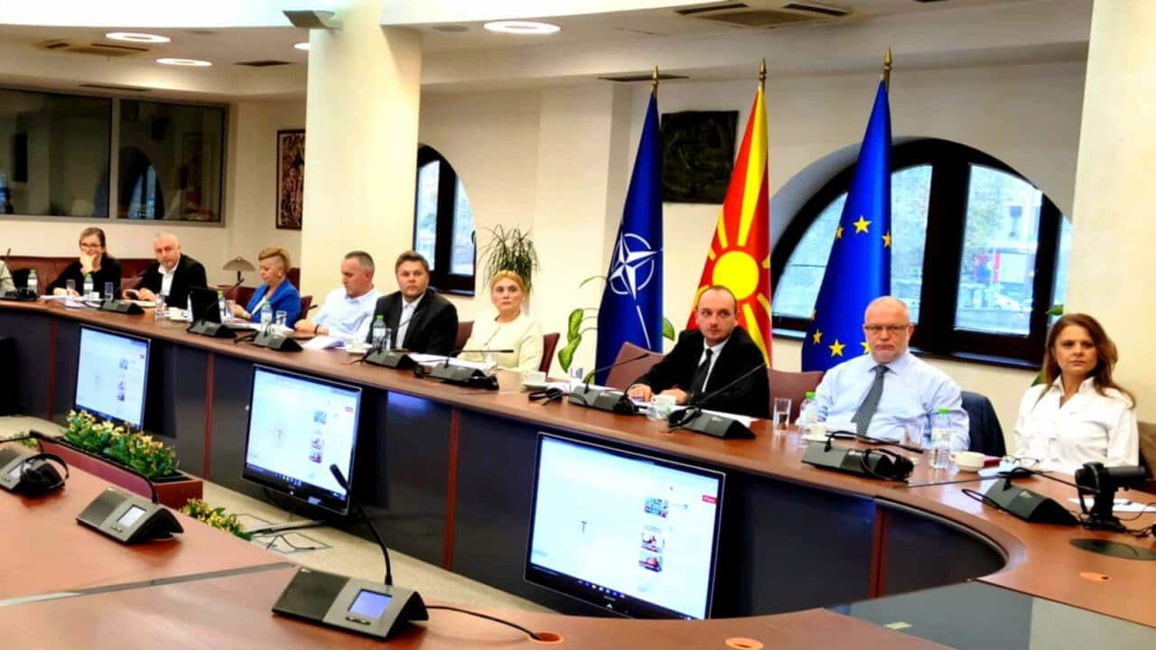 Iseleni;ki diskusii MNR slika.jpg