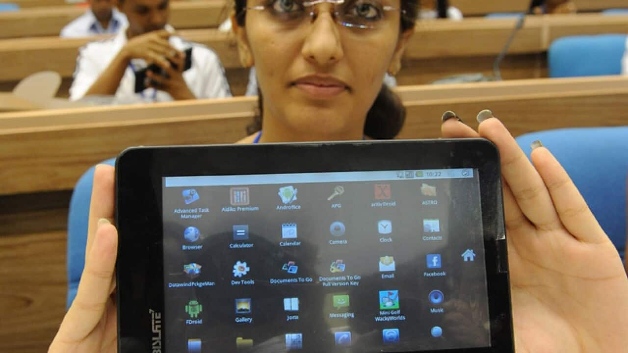 akash_tablet_afp_b_111005_488016333