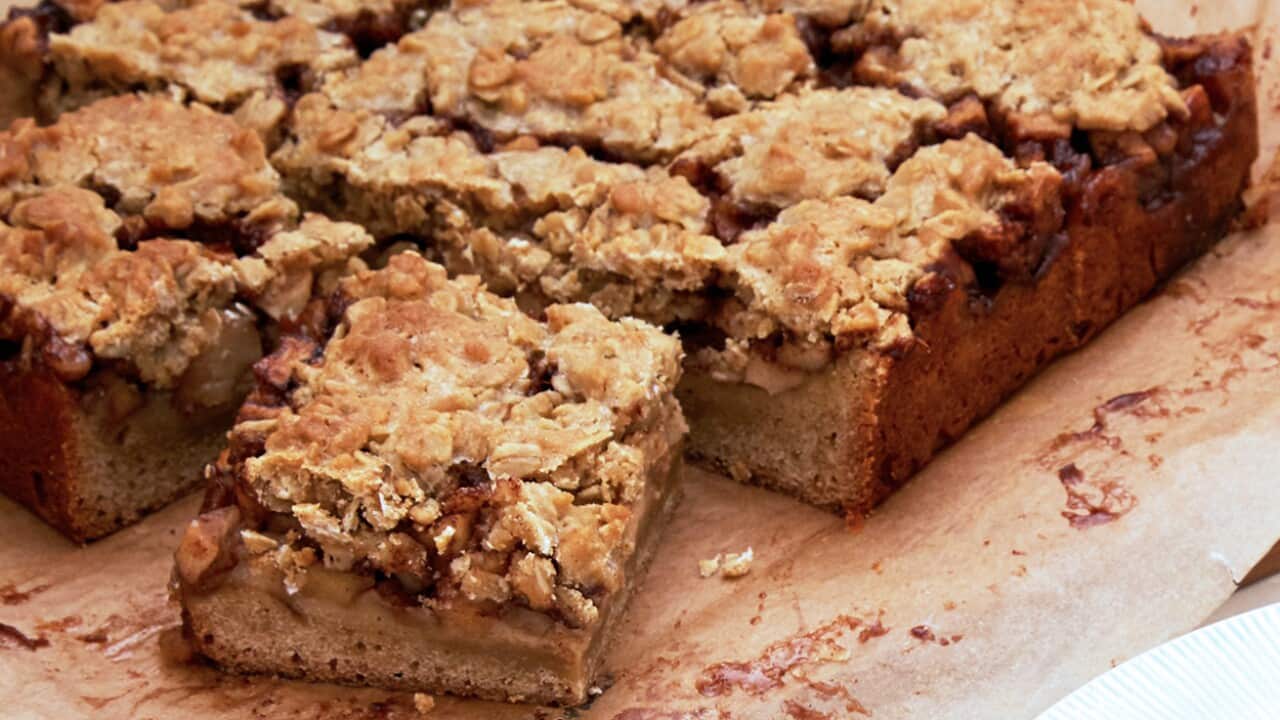 Apple pie blondies