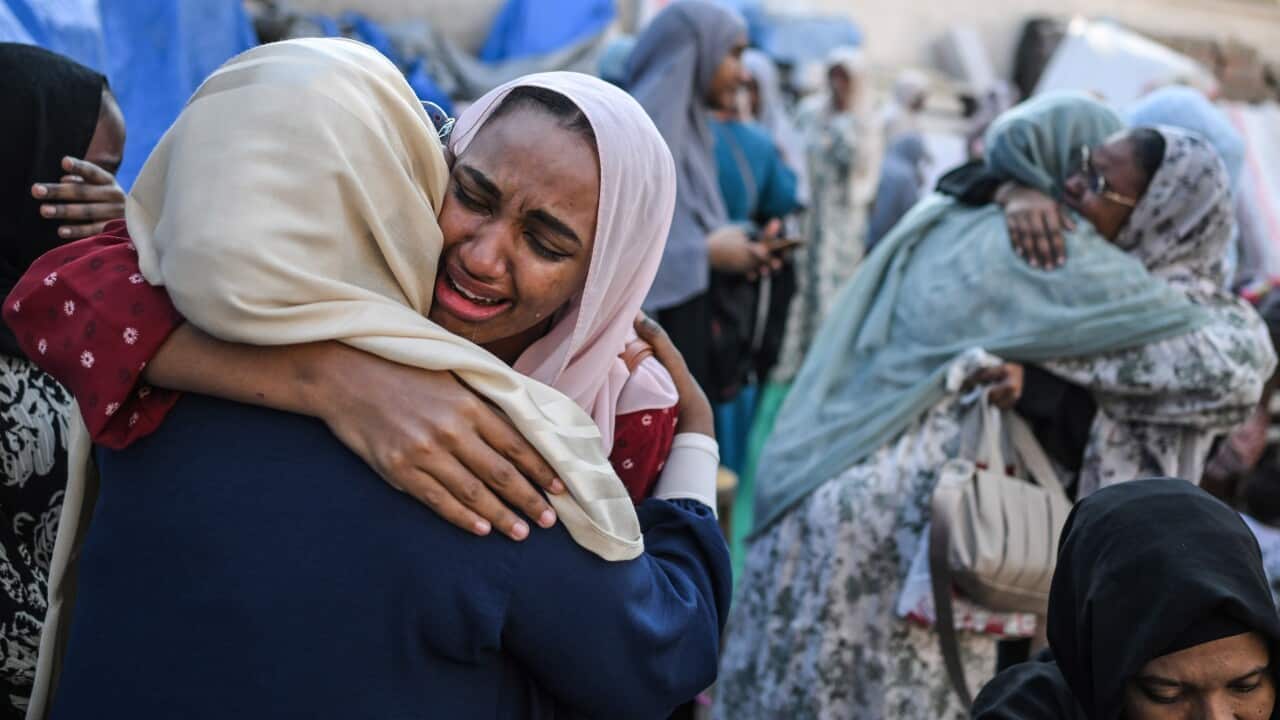 Sudanese refugees in Egypt return home after Sudan's army takes control of Khartoum