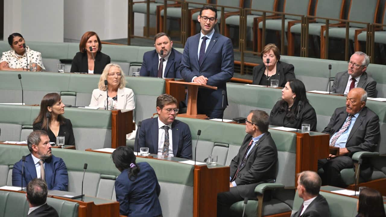 PARLIAMENT SITTING CANBERRA
