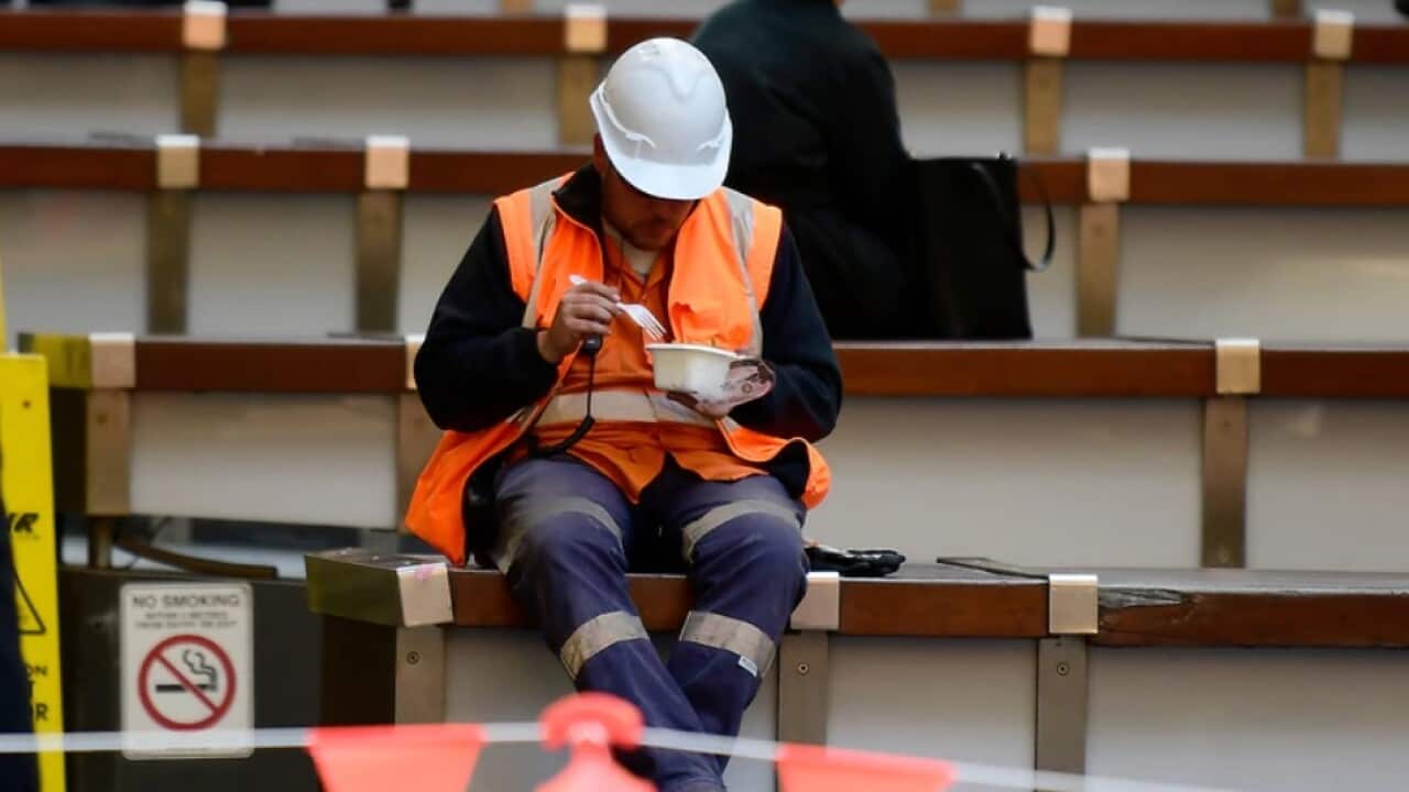 worker_aap.jpg